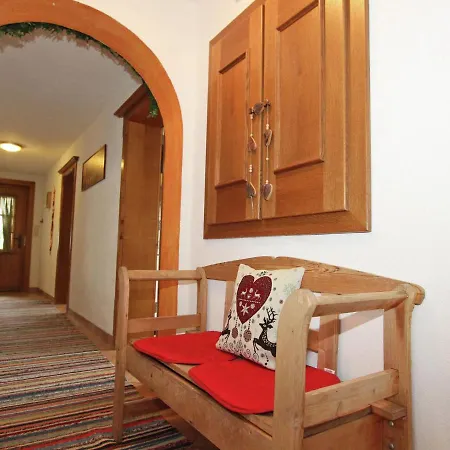Appartement In With Mountain Views, Parking & Balcony