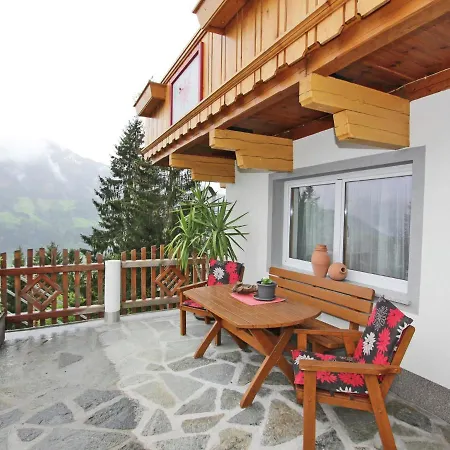 In With Mountain Views, Parking & Balcony Διαμέρισμα Hippach